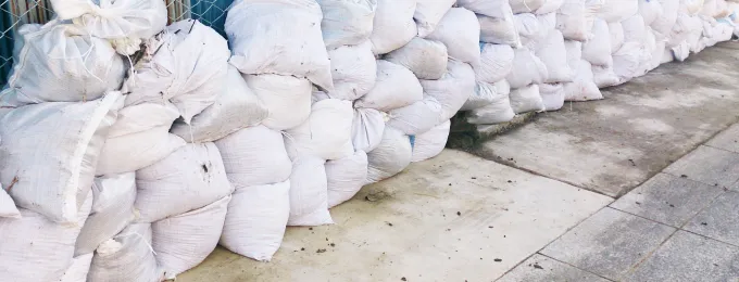 土囊袋が積まれている写真